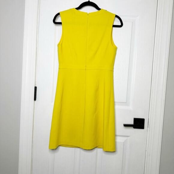Diane Von Furstenberg Size 4 Fleur Yellow Ponte Sheath Dress V-Neck Work Wear - Picture 6 of 6